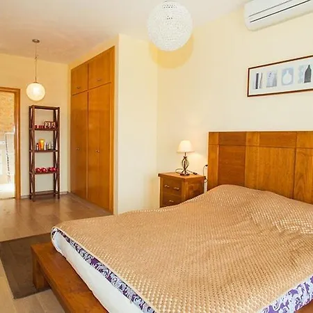 Rossinyols يوريت دي مار